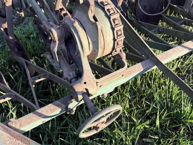 Image of John Deere B equipment image 4