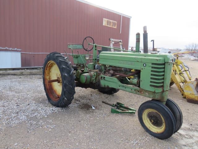 Image of John Deere B equipment image 1