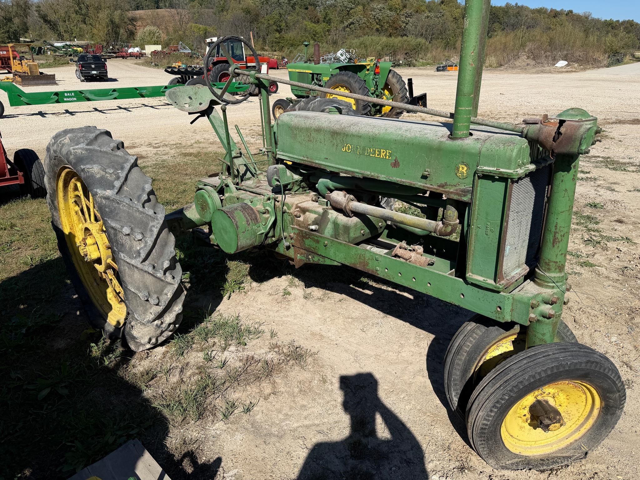 John Deere B Equipment Image0