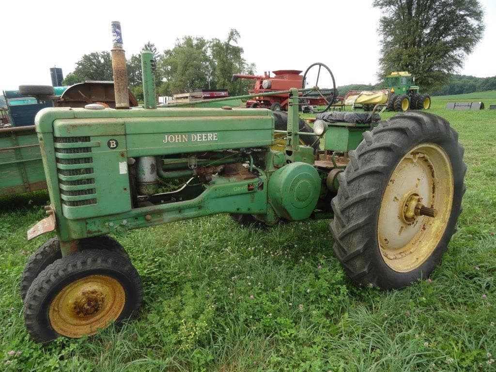Image of John Deere B Image 1