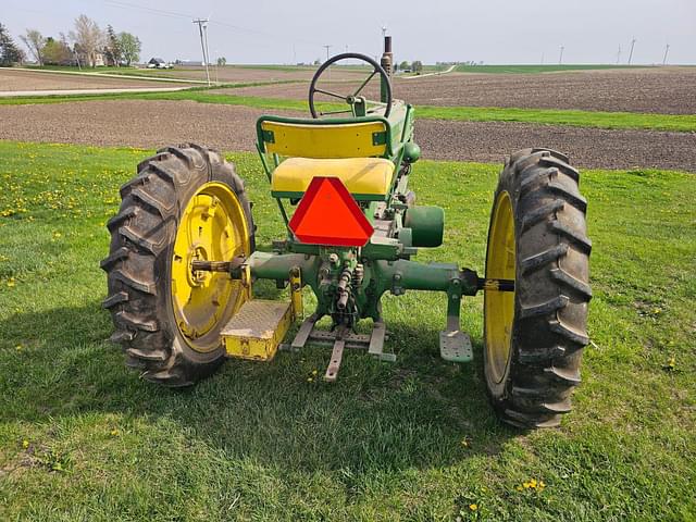 Image of John Deere B equipment image 1