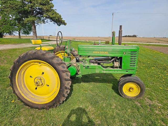 Image of John Deere B equipment image 2