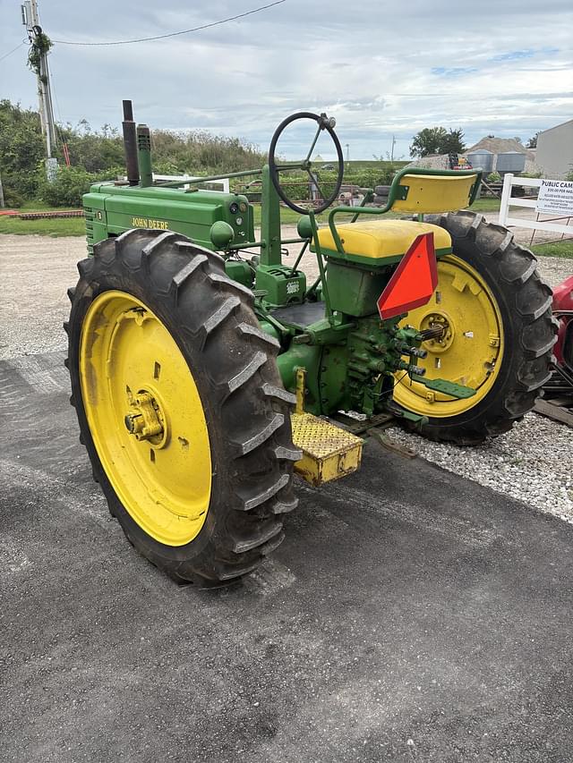 Image of John Deere B equipment image 4