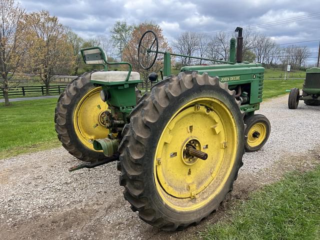 Image of John Deere B equipment image 2