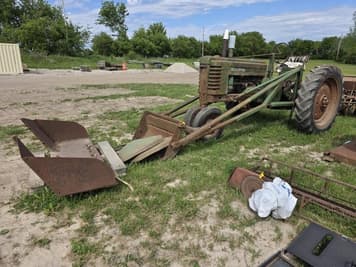 Main image John Deere B