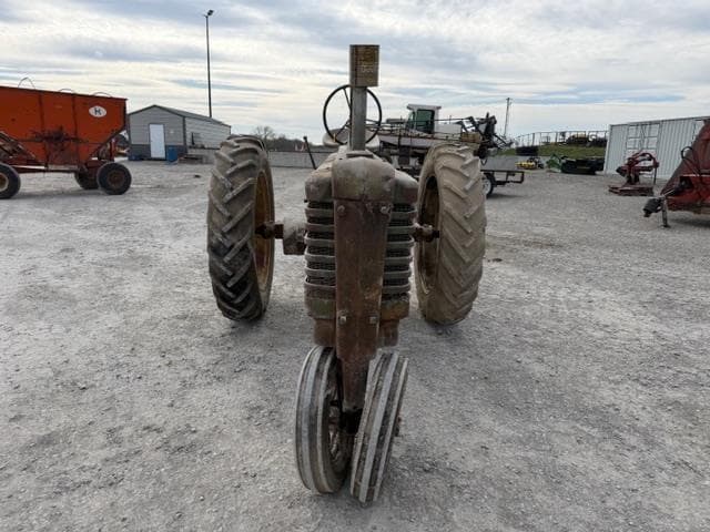 Image of John Deere B equipment image 1