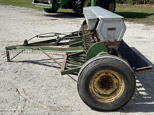 Main image John Deere Van Brunt B 6