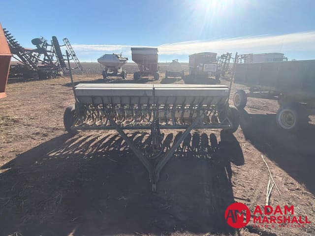 Image of John Deere B equipment image 2