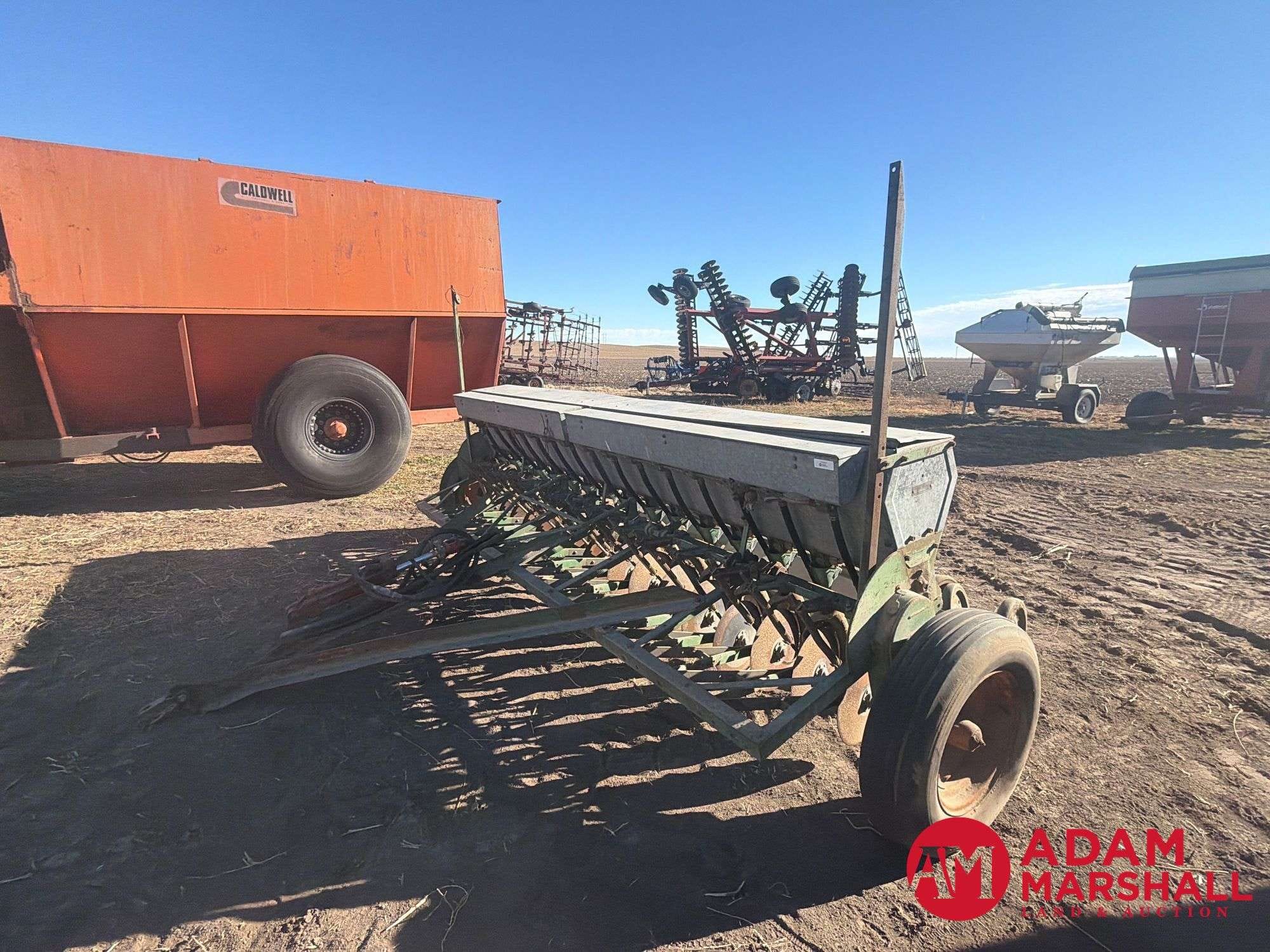 John Deere B Equipment Image0