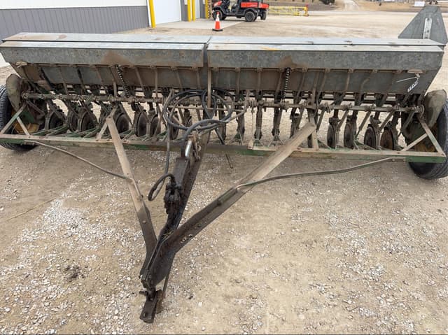 Image of John Deere B equipment image 4