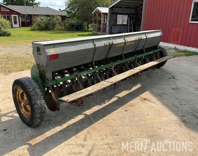 Image of John Deere B equipment image 1