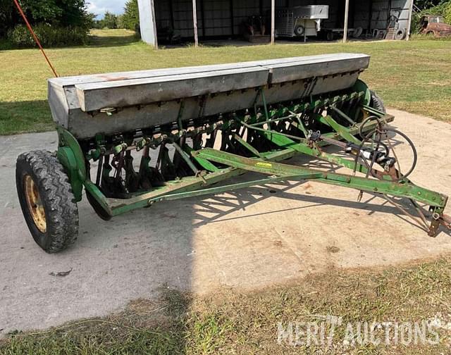 Image of John Deere B equipment image 4