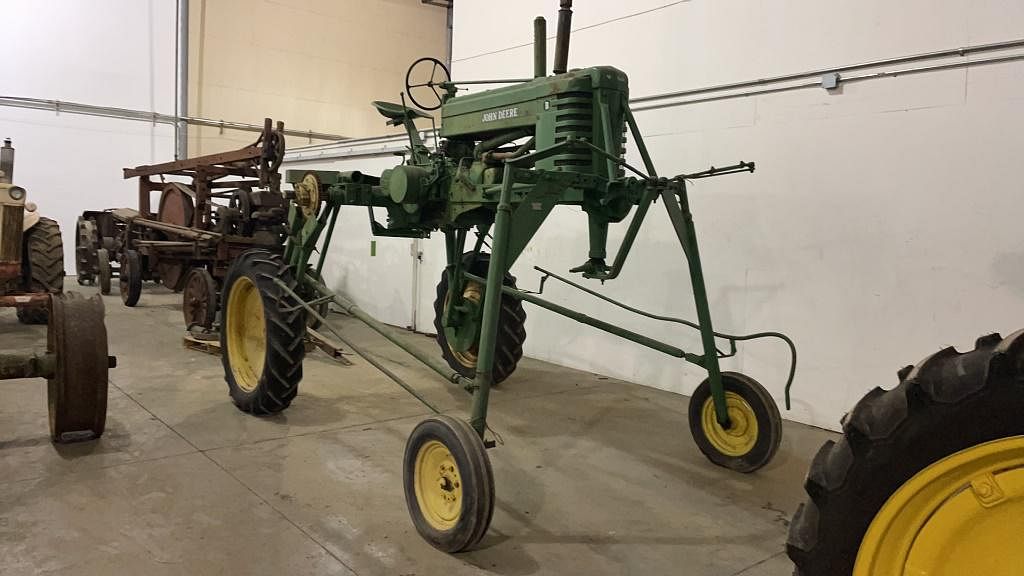 SOLD - John Deere B Tractors Less Than 40 HP | Tractor Zoom