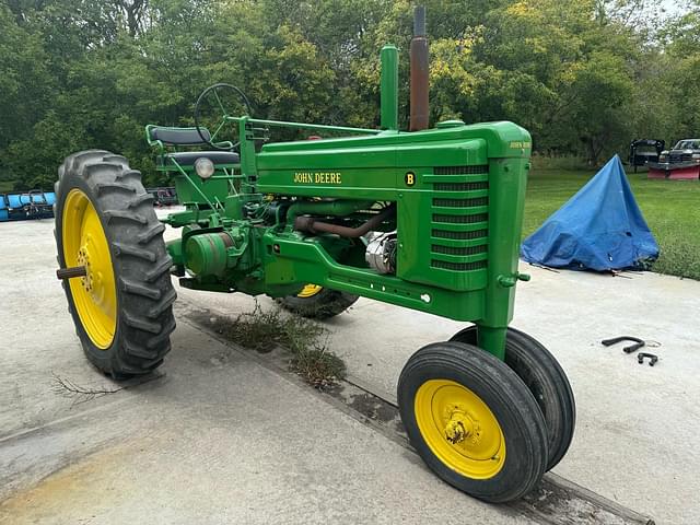 Image of John Deere B equipment image 1