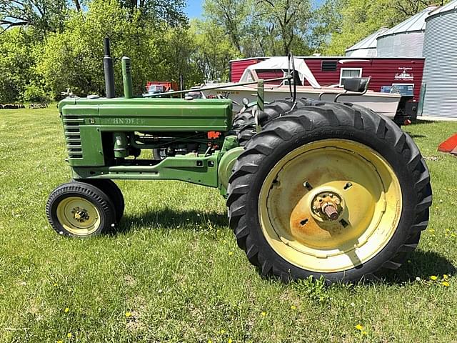 Image of John Deere B equipment image 1