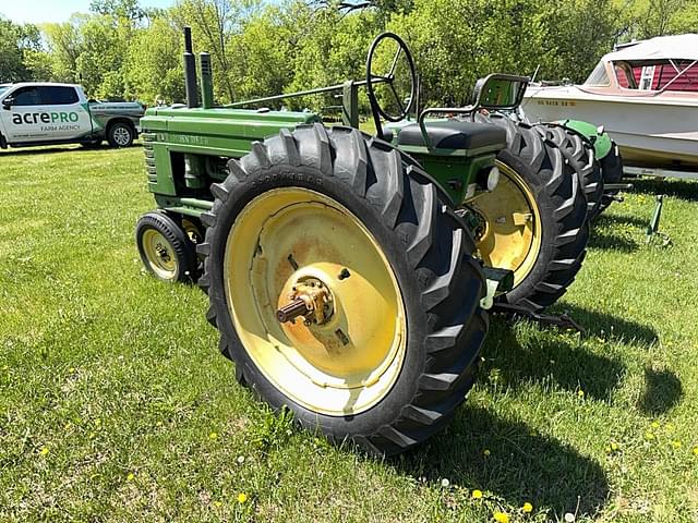 Image of John Deere B equipment image 2