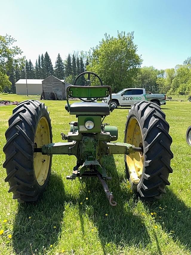 Image of John Deere B equipment image 3