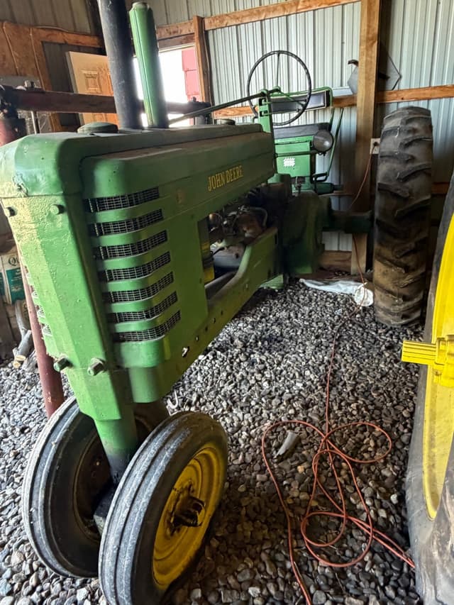 Image of John Deere B equipment image 3