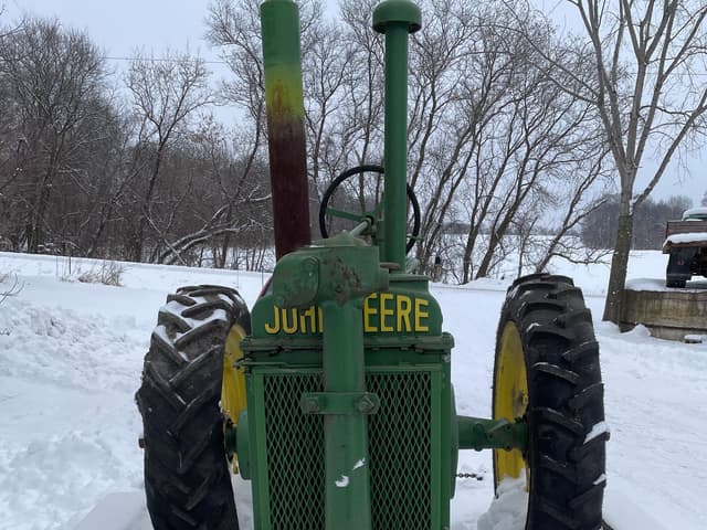 Image of John Deere B equipment image 1