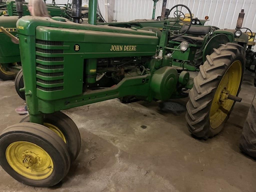 Image of John Deere B Image 1