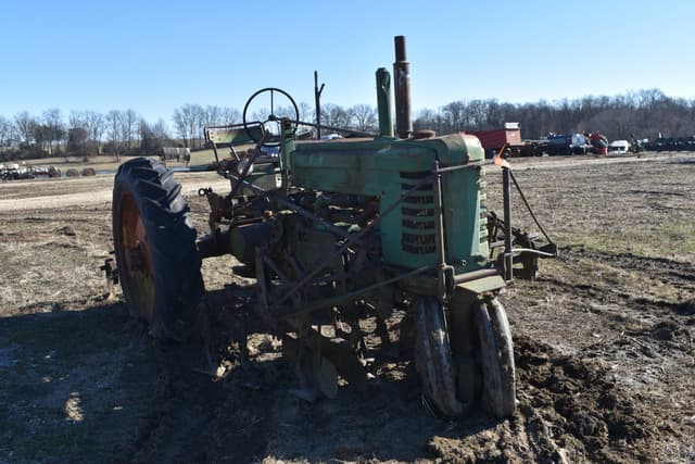 Image of John Deere B equipment image 2
