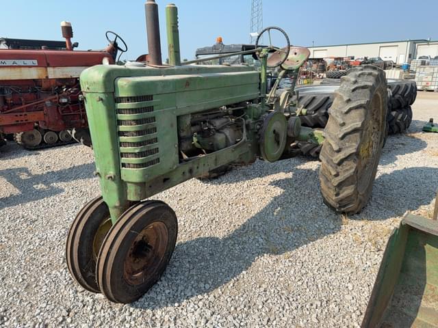 Image of John Deere B equipment image 1