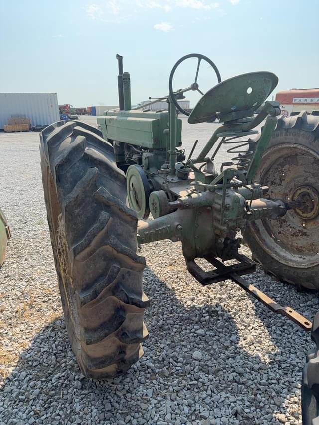Image of John Deere B equipment image 4