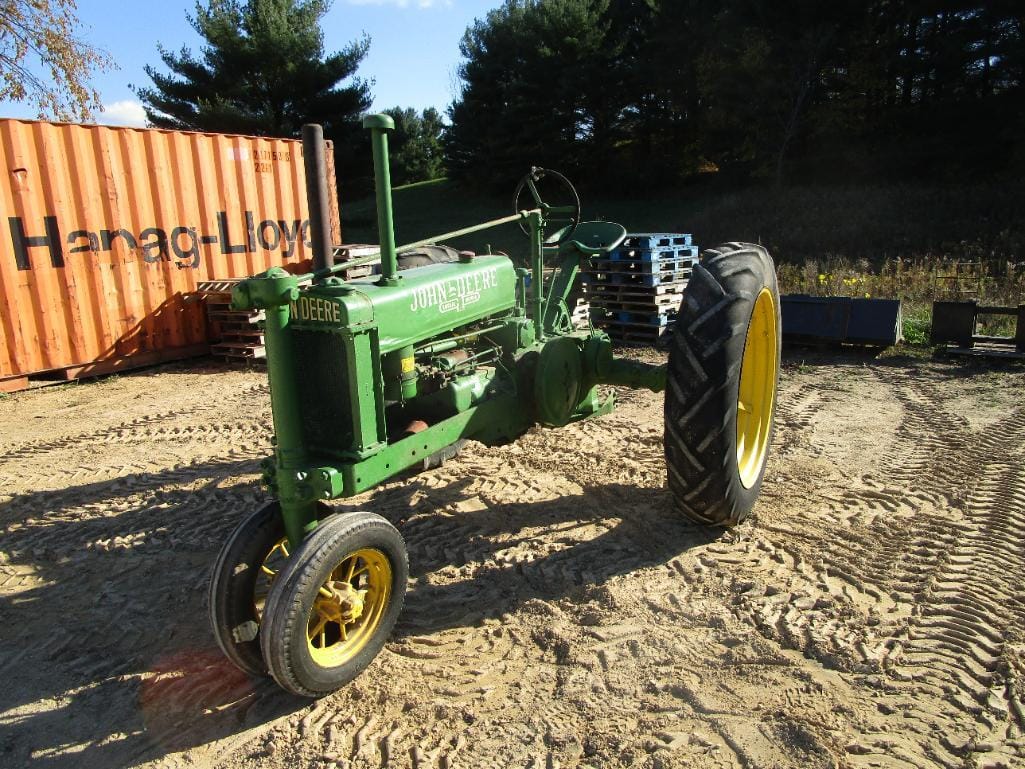 Main image John Deere B