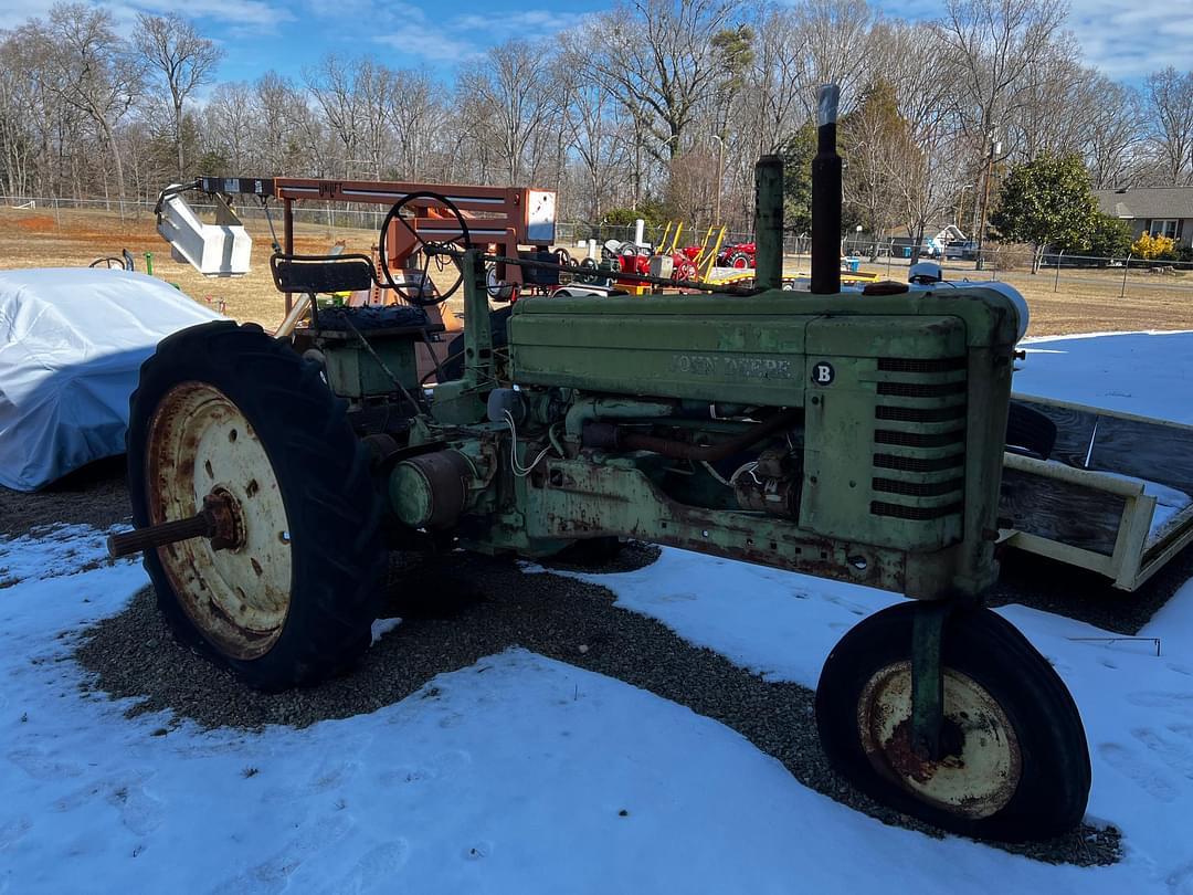 Image of John Deere B Primary image