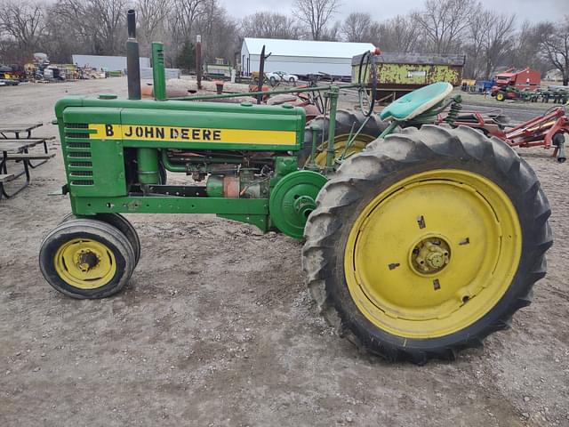 Image of John Deere B equipment image 1