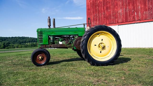 Image of John Deere B equipment image 2