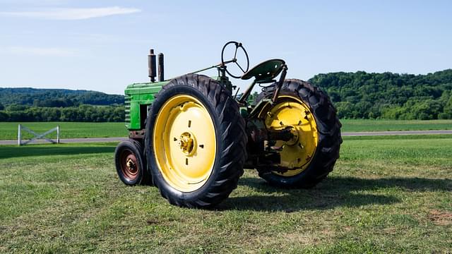 Image of John Deere B equipment image 3