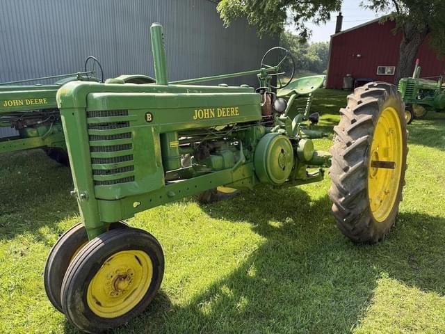 Image of John Deere B equipment image 1