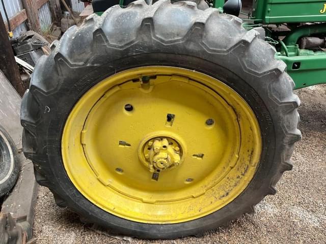 Image of John Deere B equipment image 1