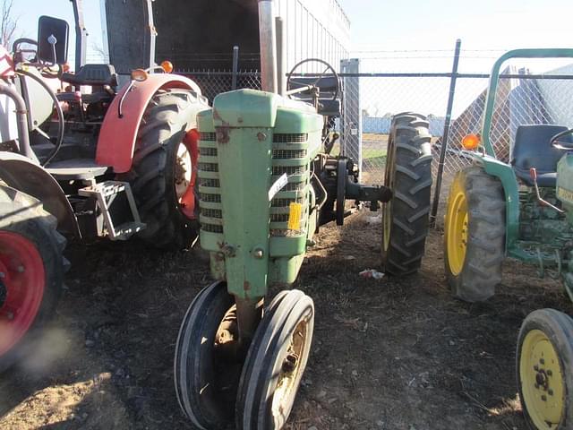 Image of John Deere B equipment image 1