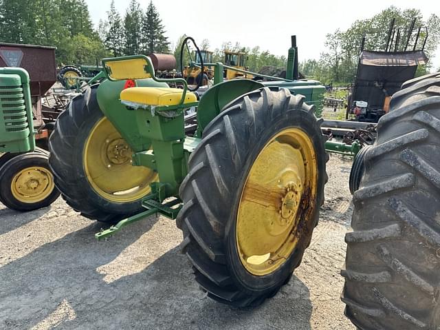 Image of John Deere B equipment image 4