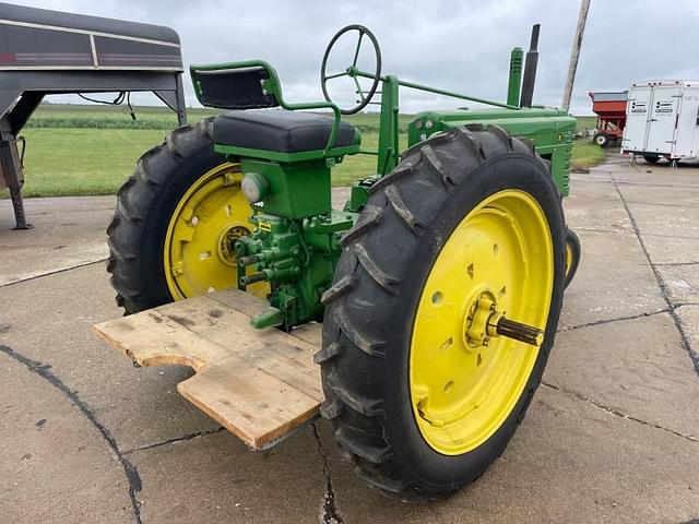 Image of John Deere B equipment image 2