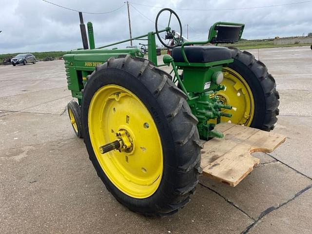 Image of John Deere B equipment image 3