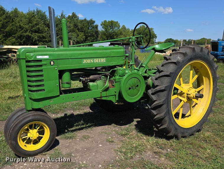 Image of John Deere B Primary image