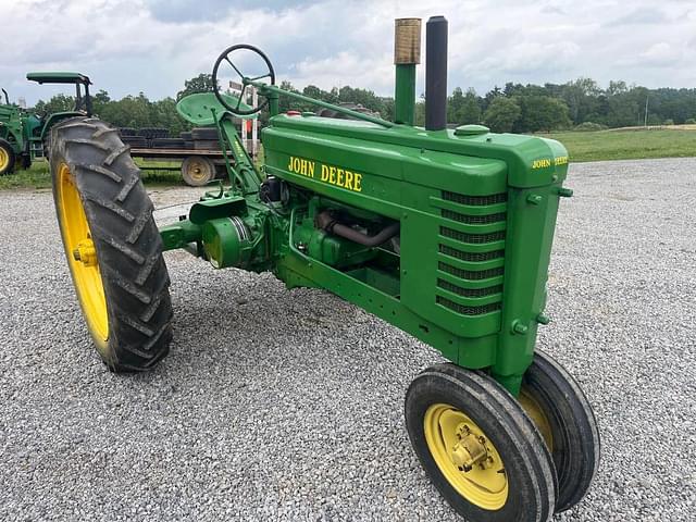 Image of John Deere B equipment image 2