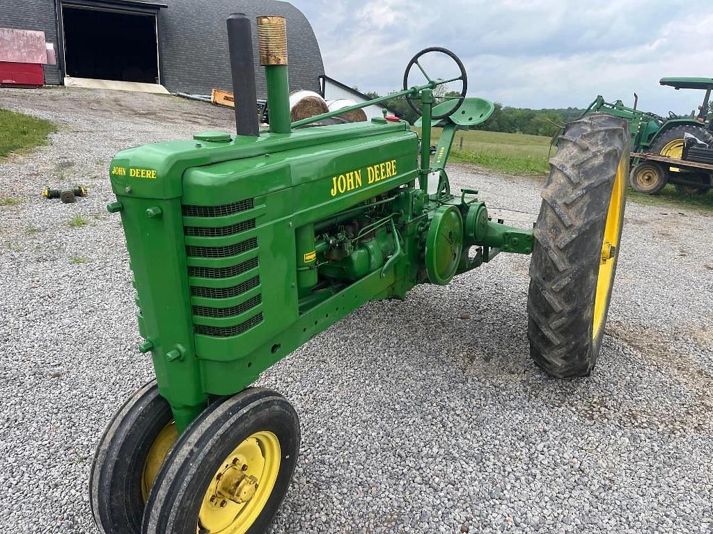 Image of John Deere B Primary image