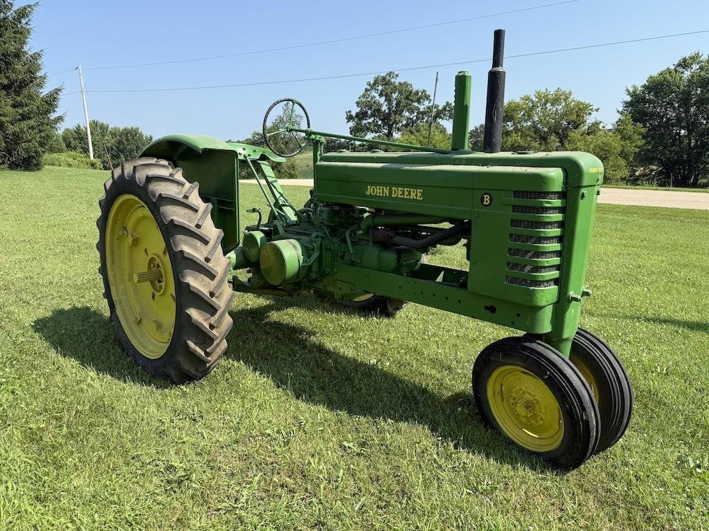 Image of John Deere B Primary image