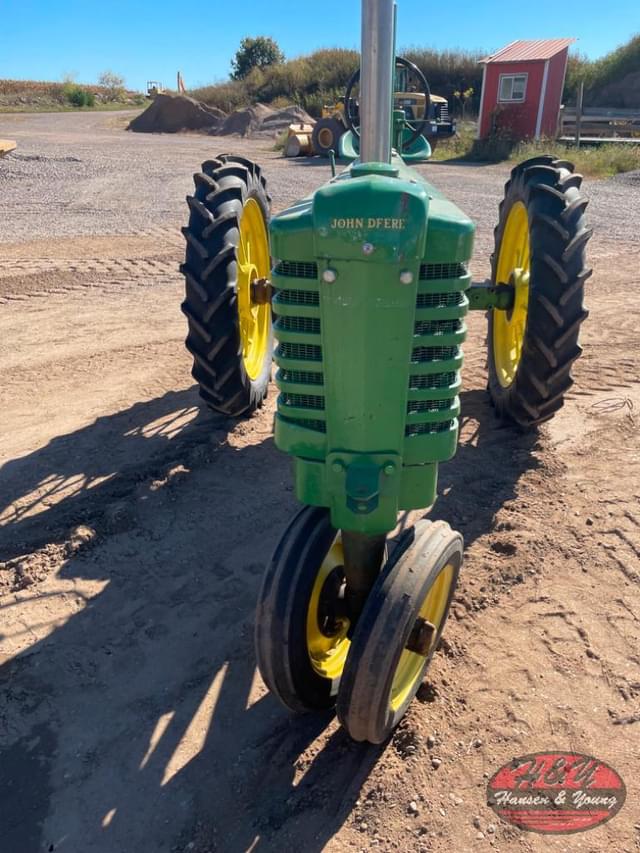 Image of John Deere B equipment image 1