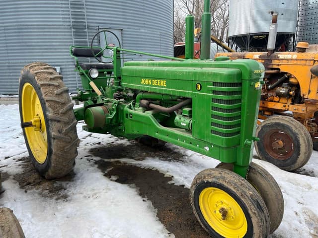 Image of John Deere B equipment image 4