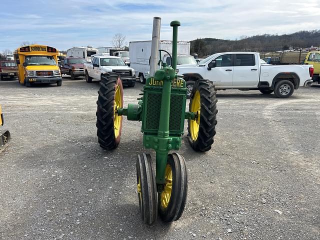 Image of John Deere B equipment image 1