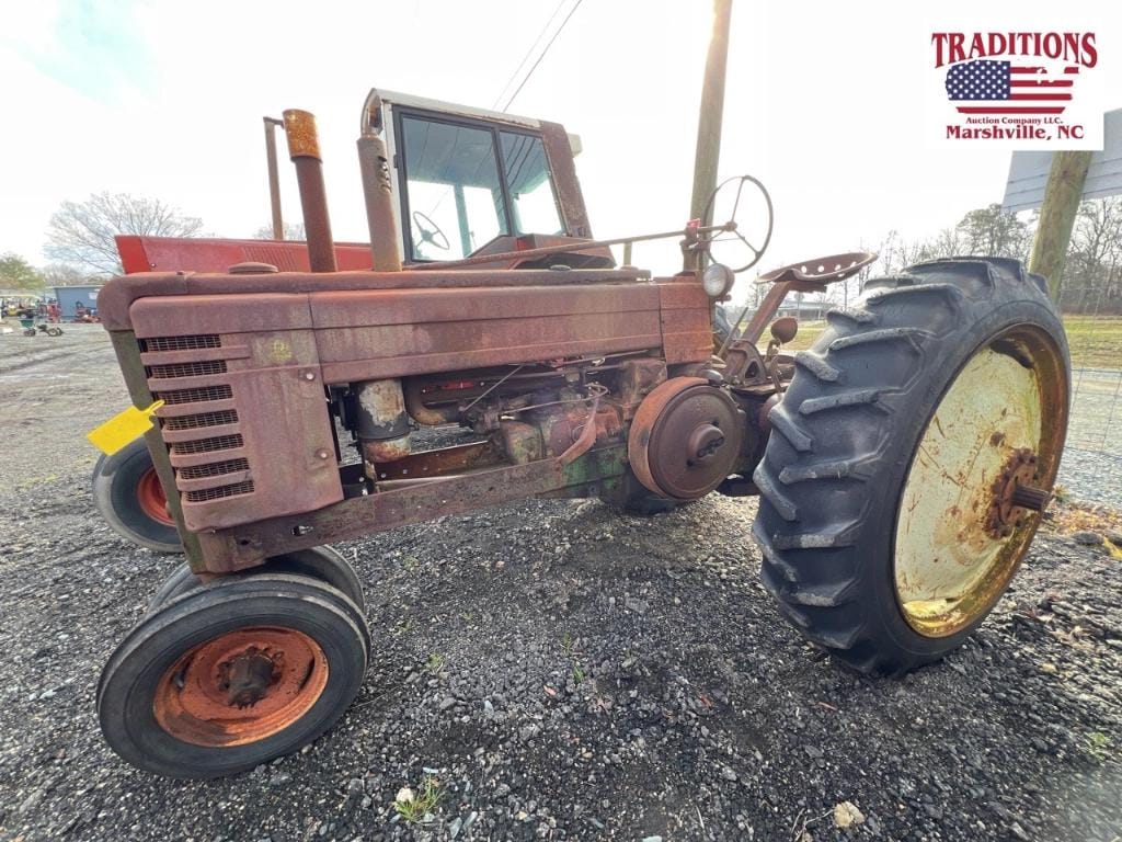 Main image John Deere B