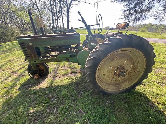 Image of John Deere B equipment image 2