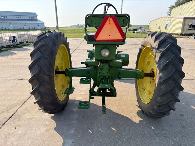 Image of John Deere B equipment image 4