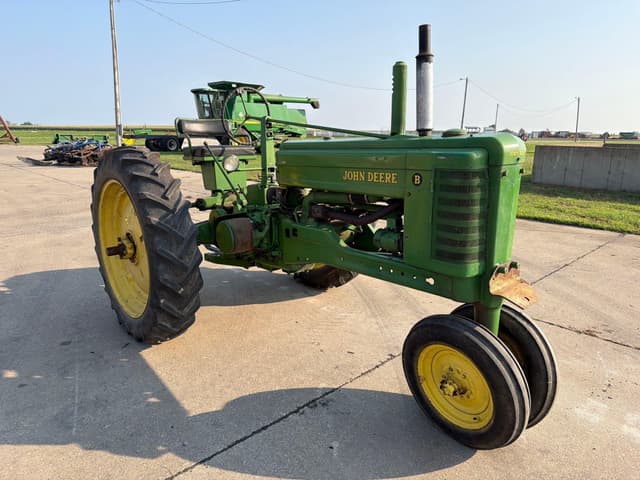 Image of John Deere B equipment image 2