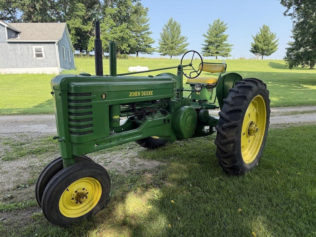 Image of John Deere B Primary image